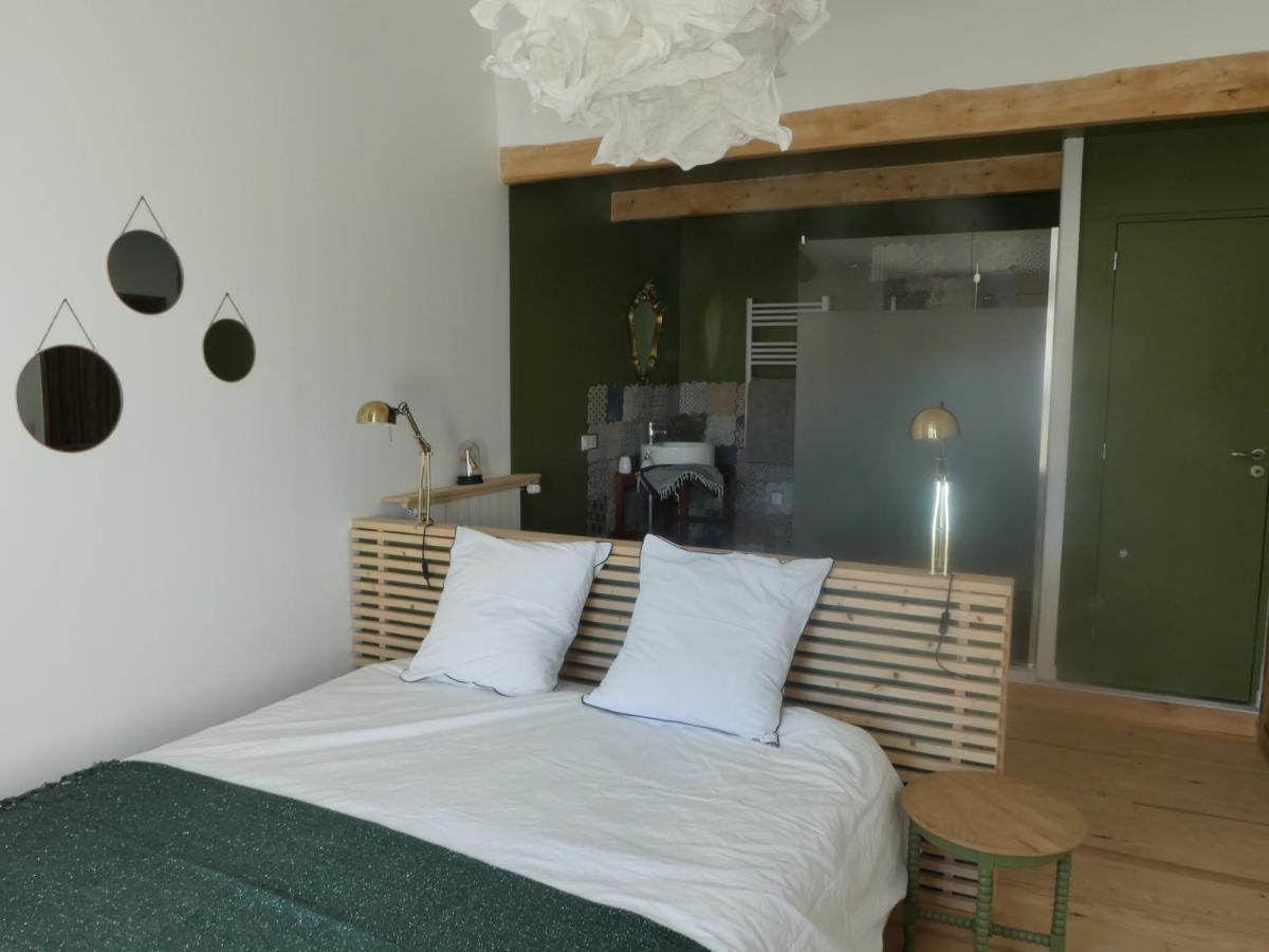 L'Auguste Maison D'Hotes Valensole Bagian luar foto