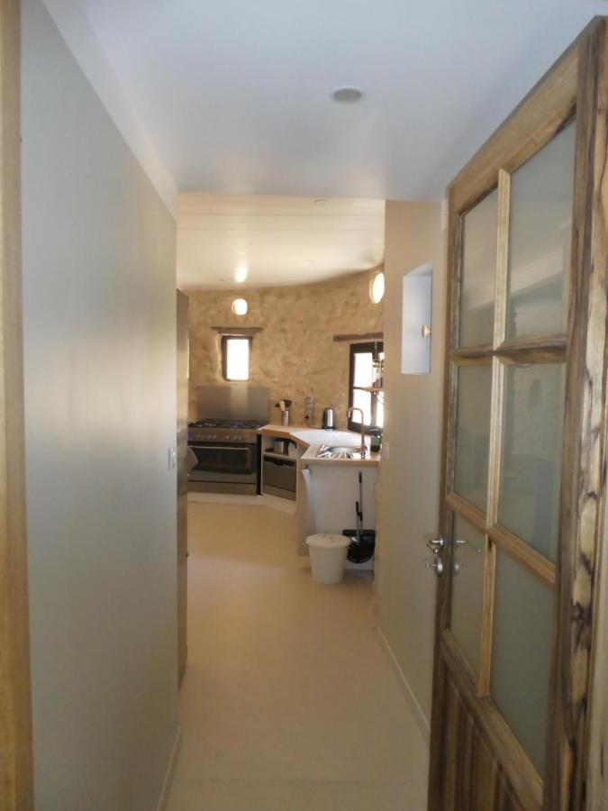 L'Auguste Maison D'Hotes Valensole Bagian luar foto